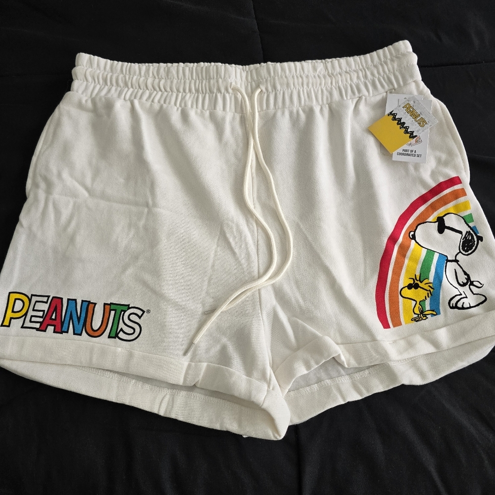 Peanuts Snoopy Girls Juniors Sweat Shorts Joggers‎ White NWT Size XXXL
